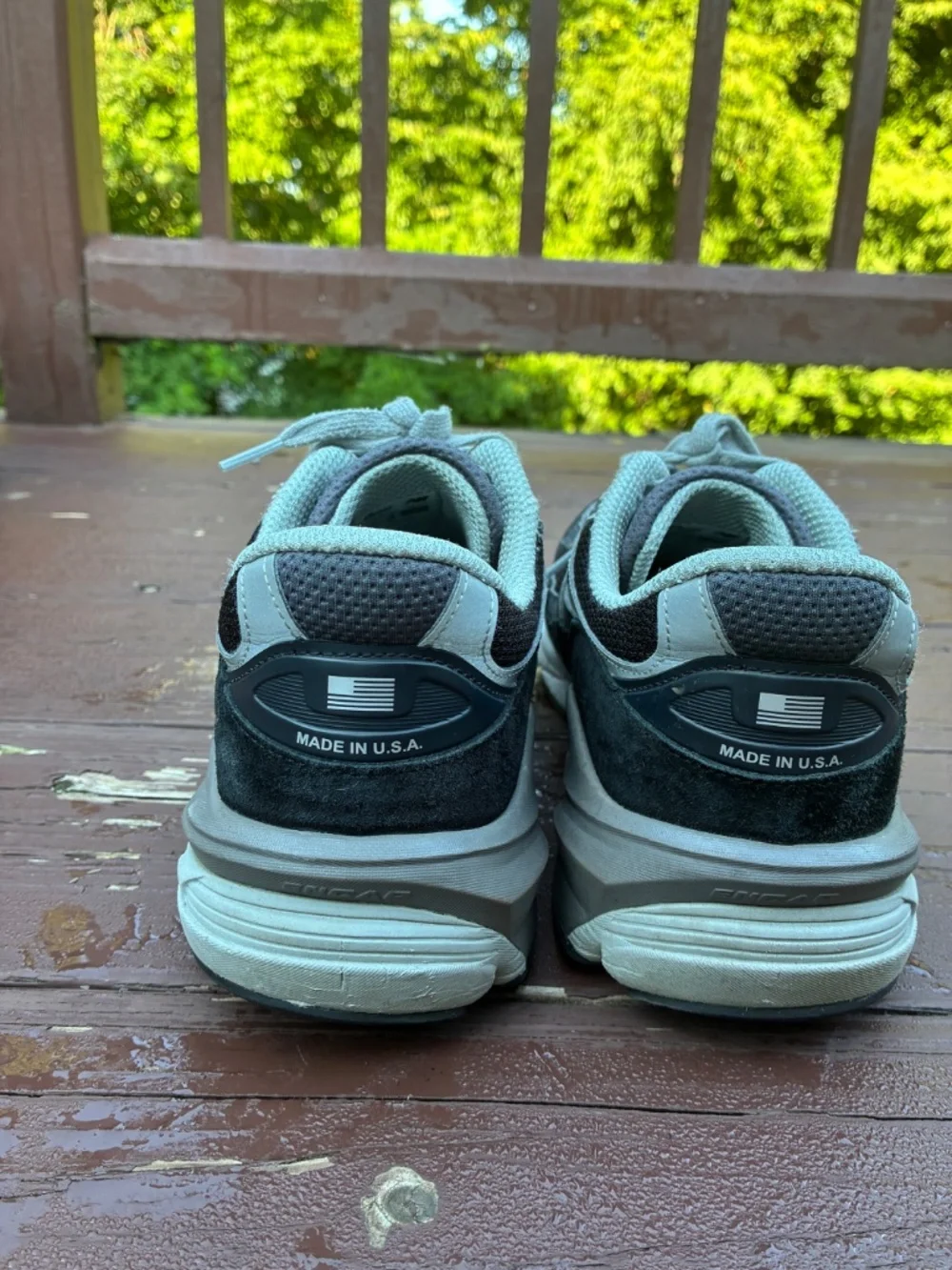 New Balance 990v6 black and grey — size 10 Wide (4E)